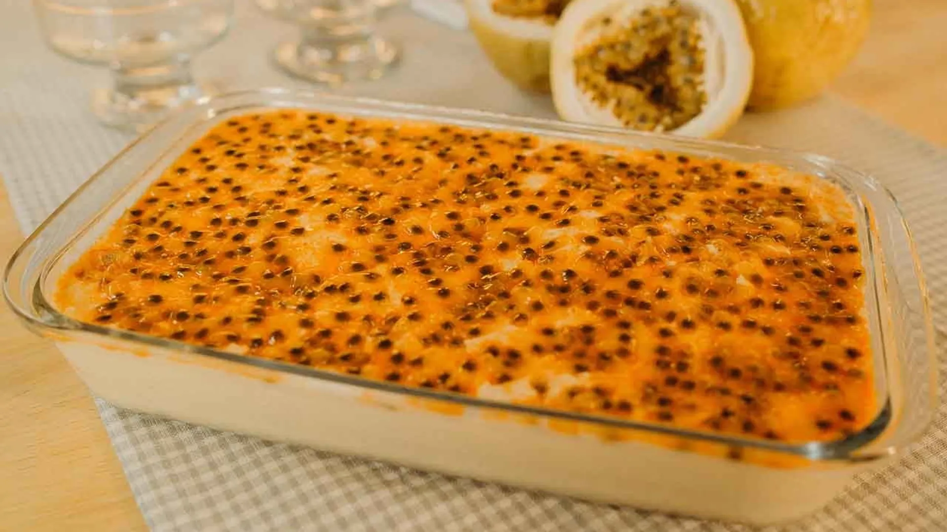 Imagem de destaque Mousse de Maracujá Cremoso e Fácil